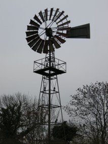 Hercules_Wind_Pump_Tyringham